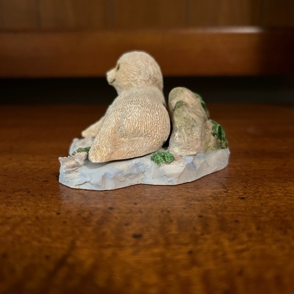 Vintage Fur Seal from the Protect Nature’s Innocents Sculpture Collection. - Picture 2 of 6